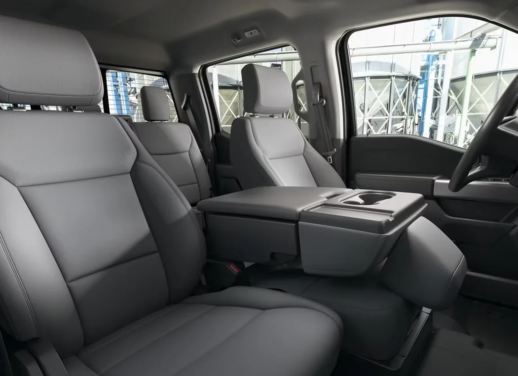 2025 Ford F-350 interior