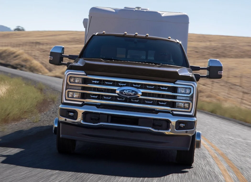 2025 Ford F-350 front end
