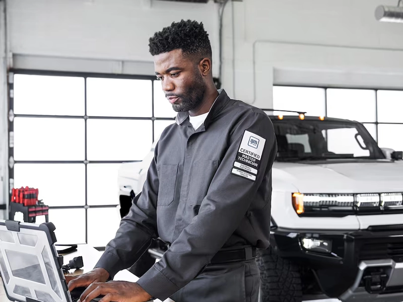 GMC Service GMC Service Tech