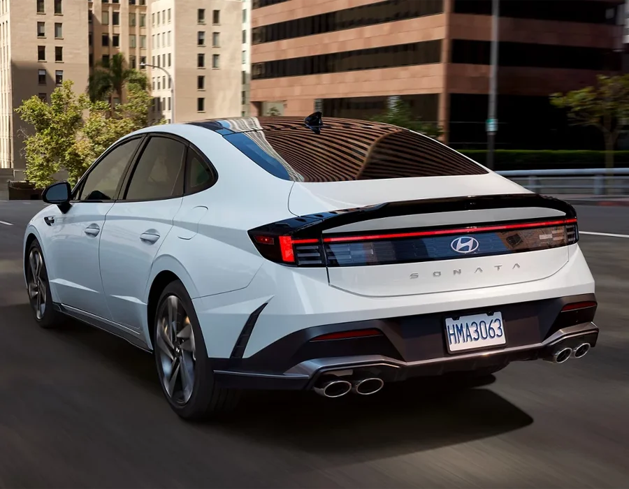 Hyundai Sonata Back End