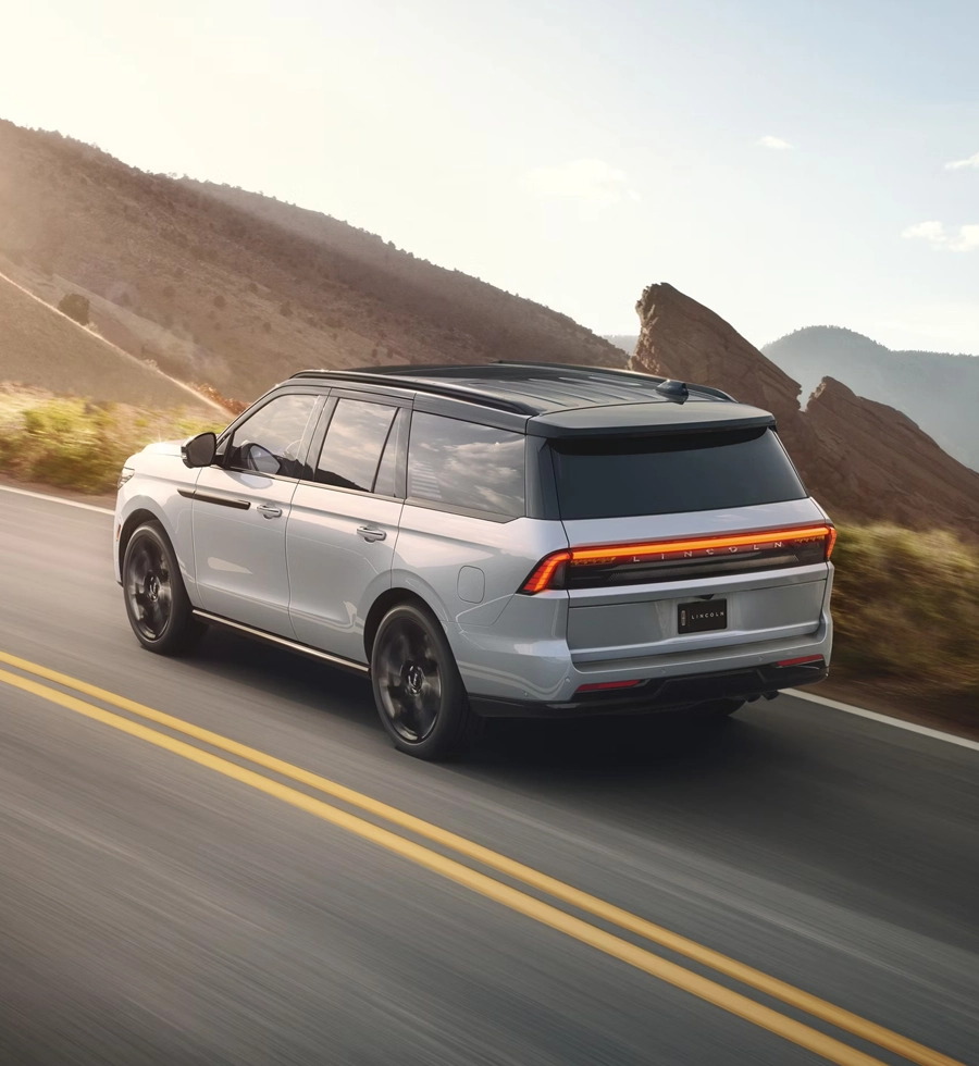 Find your Lincoln Navigator at Sarat Lincoln