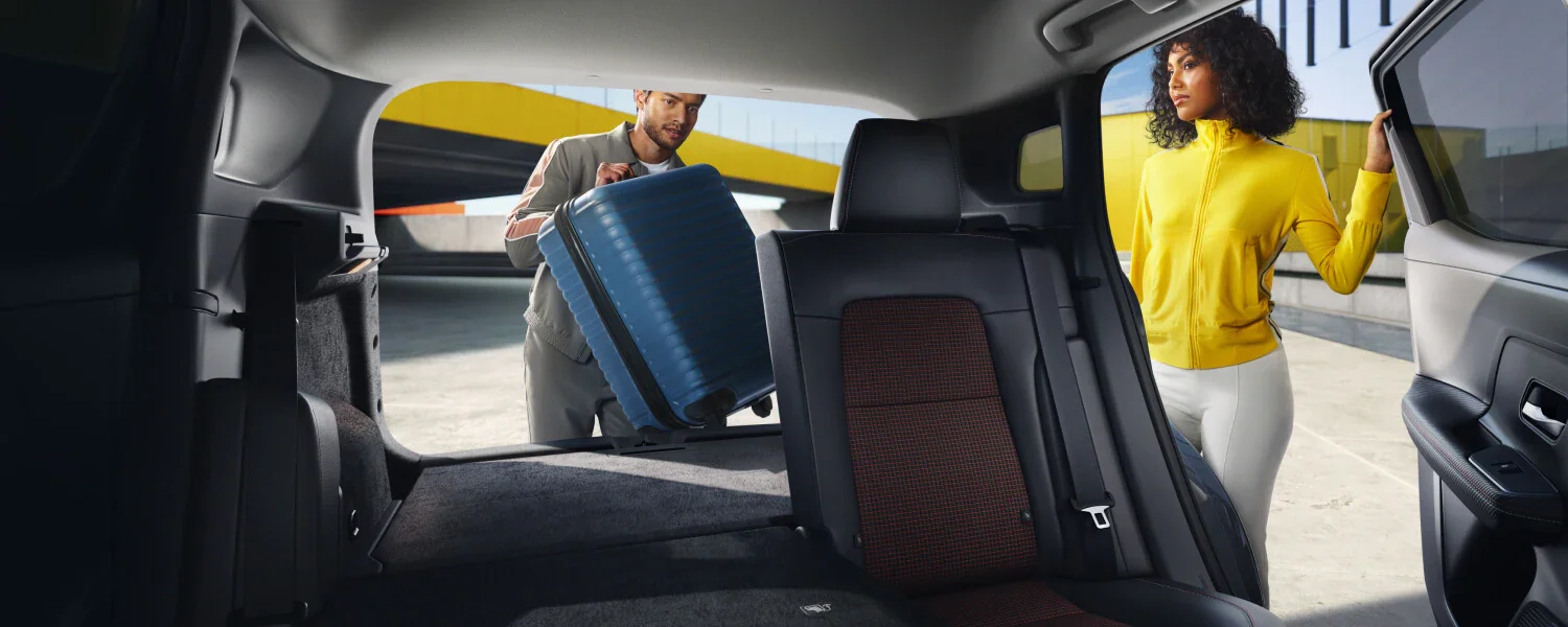 2025 Kicks Cargo Space