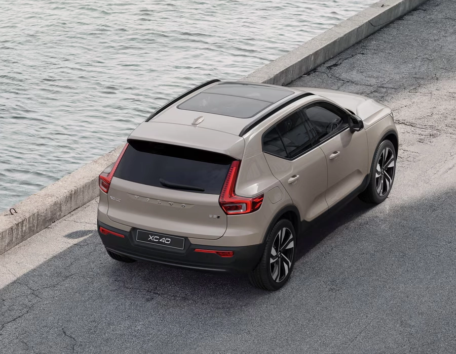 2026 Volvo XC40 at Volvo Cars Red Bank